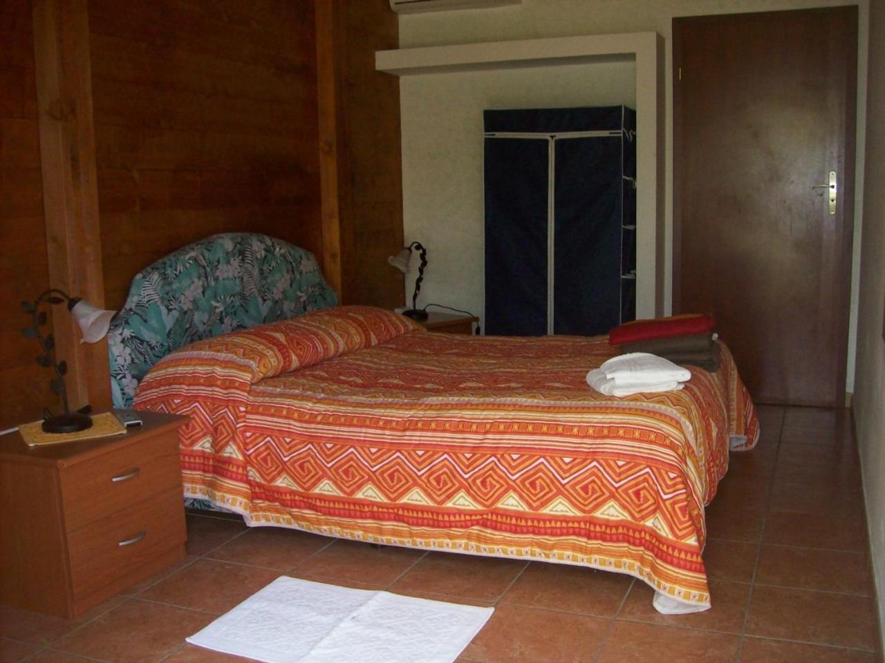 B&B Domo De Pedra Tottubella Bagian luar foto