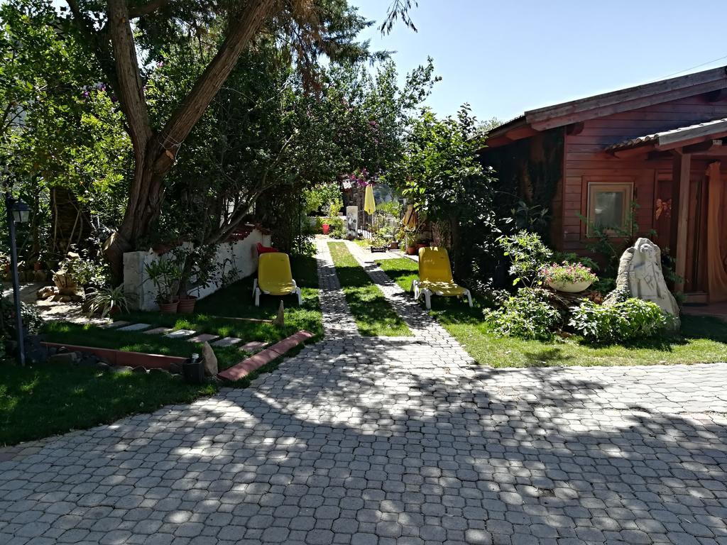 B&B Domo De Pedra Tottubella Bagian luar foto
