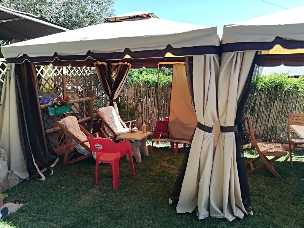 B&B Domo De Pedra Tottubella Bagian luar foto