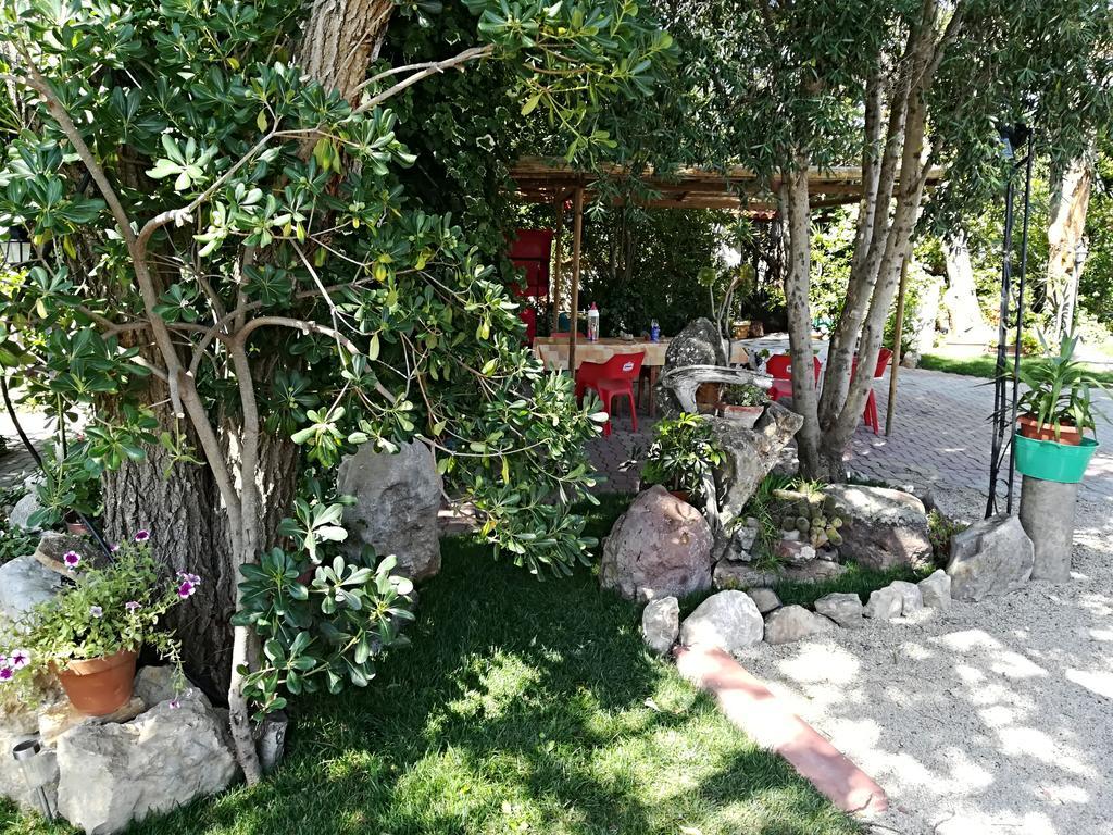 B&B Domo De Pedra Tottubella Bagian luar foto