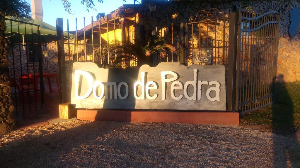 B&B Domo De Pedra Tottubella Bagian luar foto