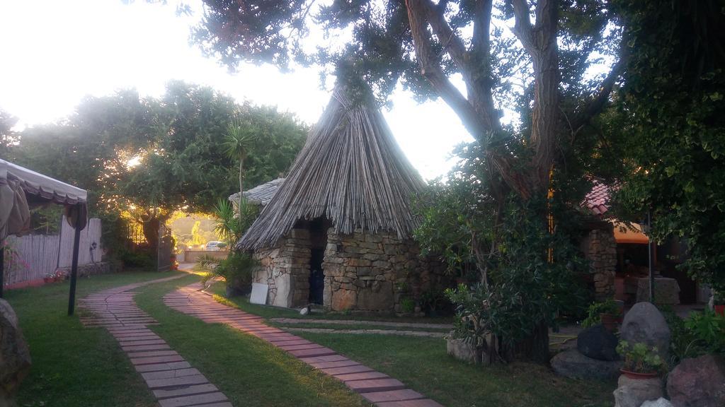 B&B Domo De Pedra Tottubella Bagian luar foto