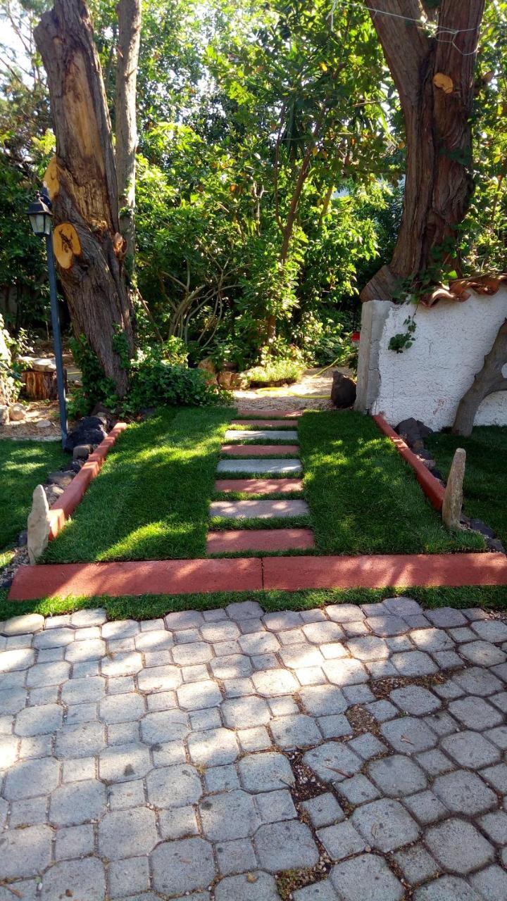 B&B Domo De Pedra Tottubella Bagian luar foto
